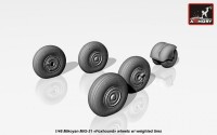 AR AW48026   1/48 Mikoyan MiG-31 wheels w/ weighted tires (attach2 17299)